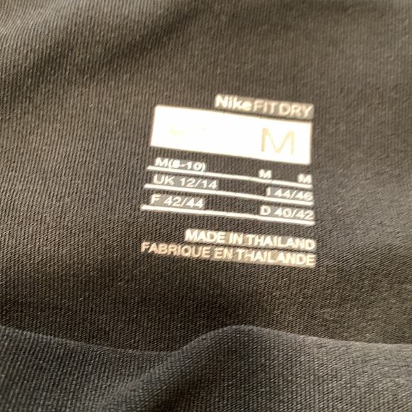 Nike Women’s Yoga Pants - Picture 3 of 3